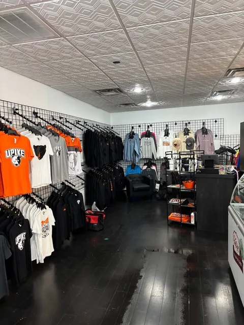 Campus Styles & Scoops