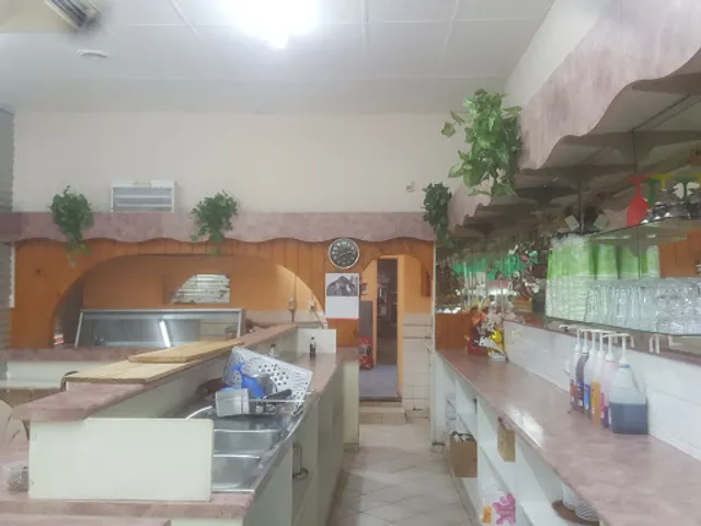 Parkes Takeaway (Swan Cafe)