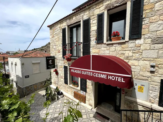 Picasso Suites Çeşme