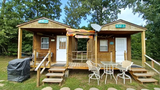 Reed Lake Fishing CabinsTemp Closed 2025 Season- See Reason Below PLEASE!