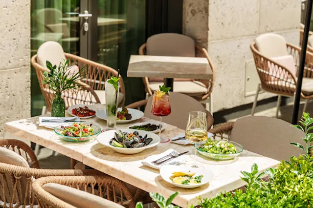 The Cardinal Bar & Kitchen