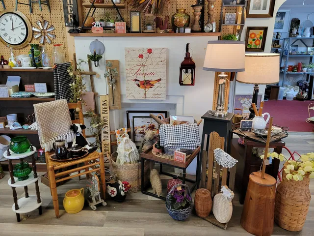 BLUE DOOR THRIFTIQUE