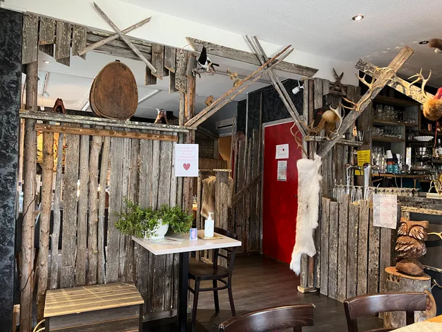 Nili-Poro Restaurant and Night Grill Poron Rykimä