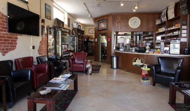 La Aroma De Havana Cigar Lounge