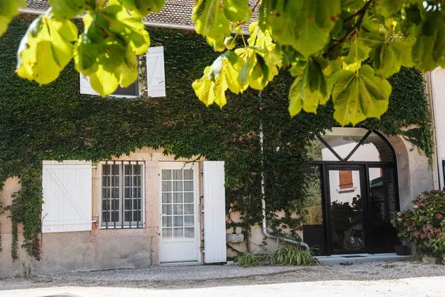 Au fond du terroir ... à gauche