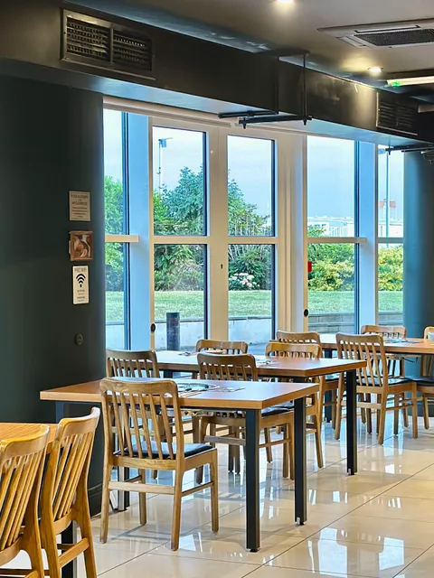 Sagye - Canary Wharf