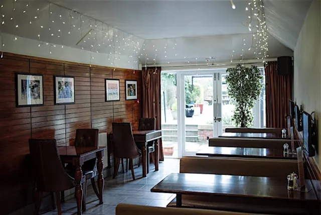 The Saint Bar & Kitchen