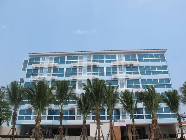 Nantra Pattaya Baan Ampoe Beach