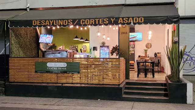 Cuatro Panes Restaurante