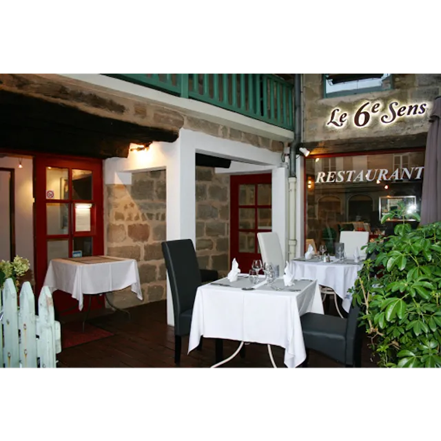 Restaurant "Le 6ème Sens"