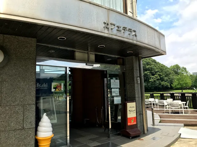 Cafe-Terrace Prelude