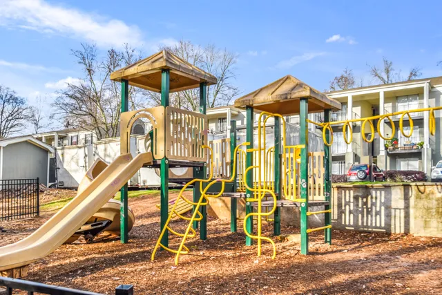 Elliot Norcross Apartments