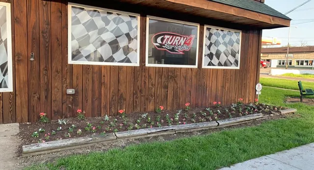 Turn 4 Bar & Grill