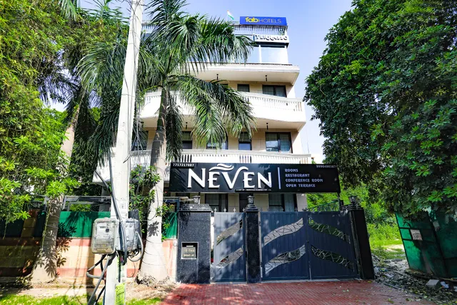 FabHotel NV - Hotel in Sushant Lok 1, Gurgaon