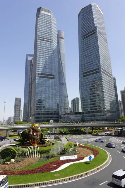 Oriental Pearl Park （North Gate）