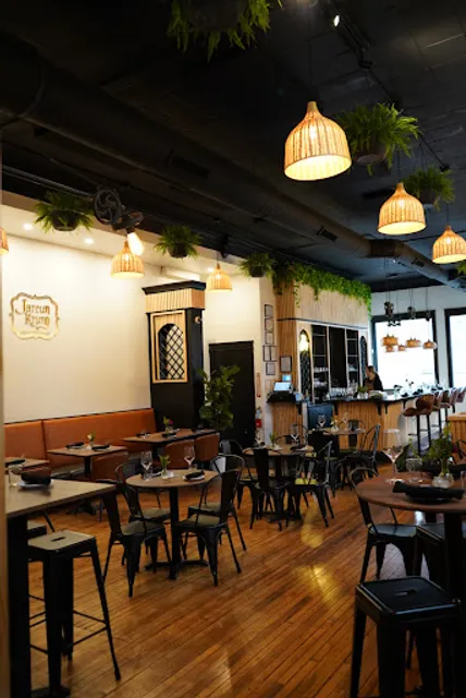 Charoen Krung by Sathorn