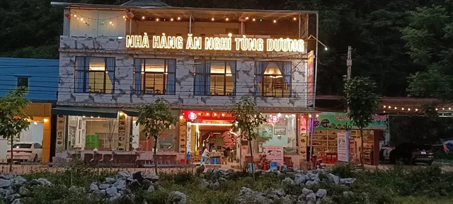 Nhà Nghỉ Tùng Dương