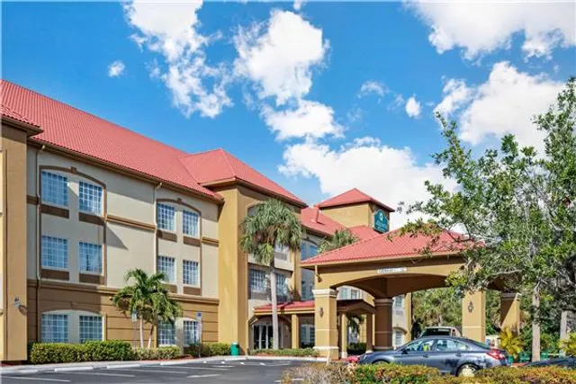 La Quinta Inn and Suites Fort Myers I-75
