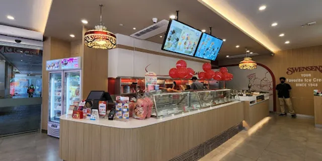 Swensen's Victoria Garden