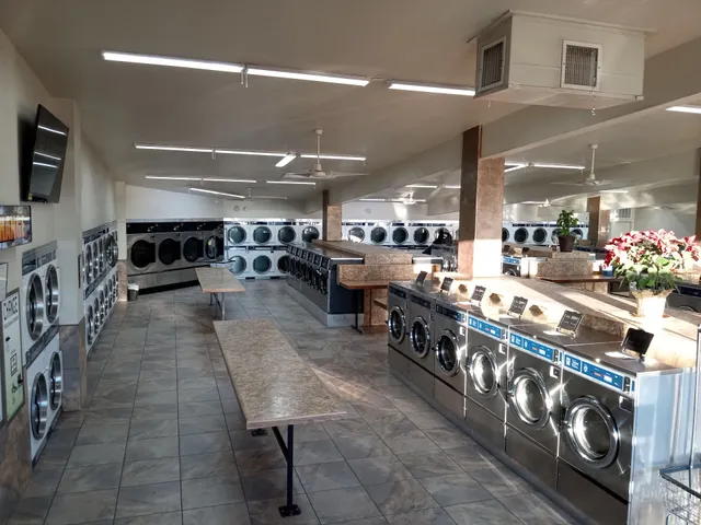 The Palms Car Wash & Laundry