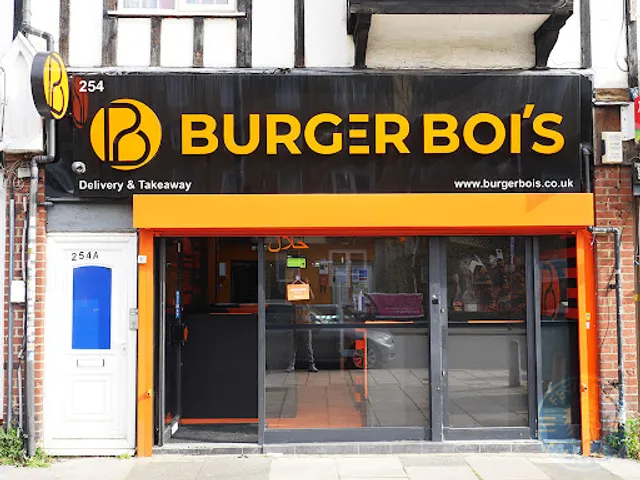 Burger Bois & 5 Star Chicken