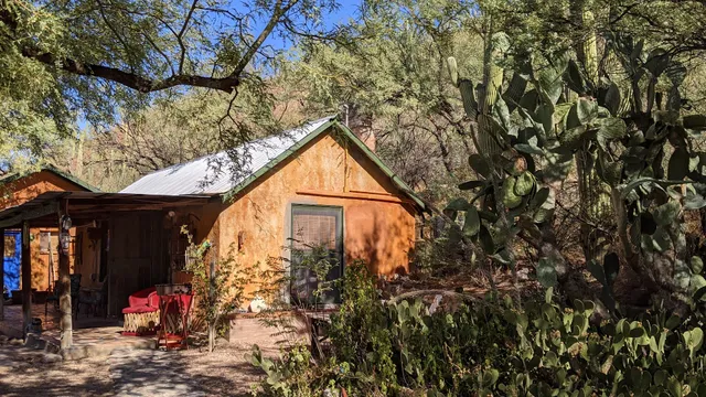 Aravaipa Farms Orchard and Inn