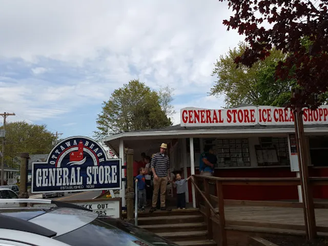 Ottawa Beach General Store