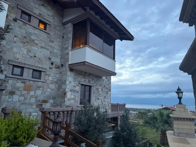 Asgard Deluxe Boutique-Hotel