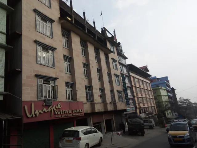 Hotel Travellers Inn