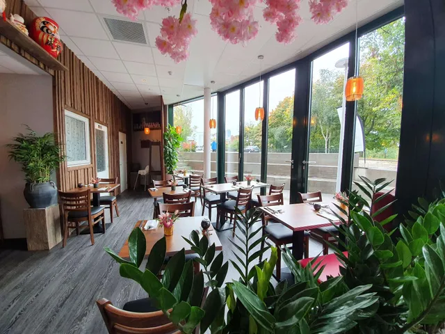 M.Neko Sushi & Asian Dining