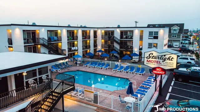 Starlight Motel & Luxury Suites