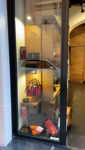 Dakota Luxury Vintage & Secondhand Shop