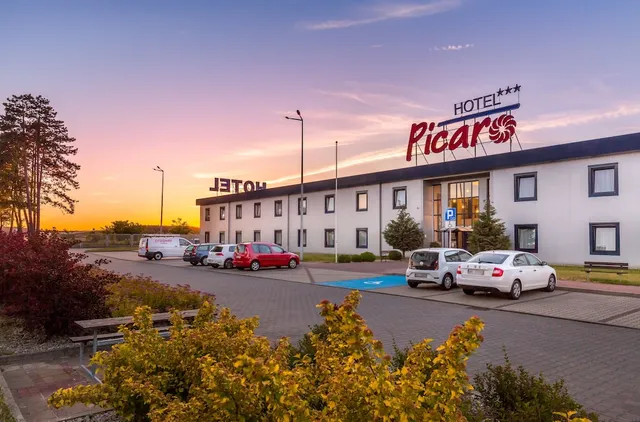 Hotel & Restauracja Picaro Pod Strzechą