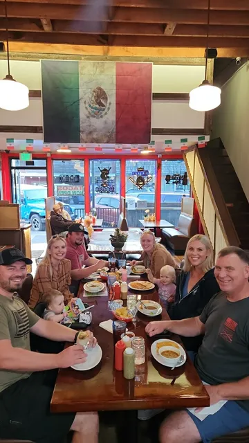 Vic's Mexican Food & Bar