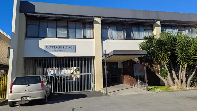 Cottage Lodge Boarding House