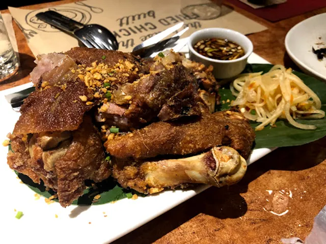 Max's Restaurant - Shaw Blvd.