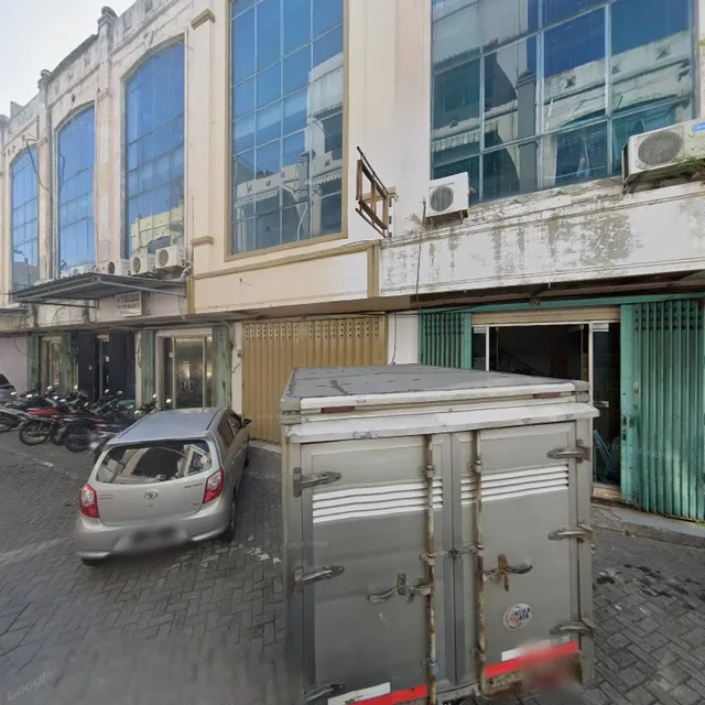 La Tosca Steak House & Cafe