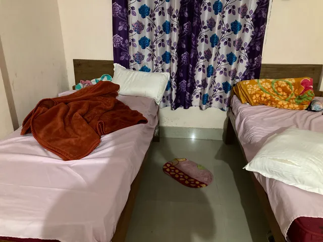 OYO 44691 Hotel East