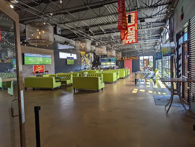 Chicken N Pickle - Wichita