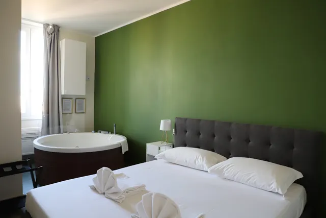 Vatican Jacuzzi House