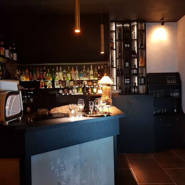 Ristorante YIH sushi diner