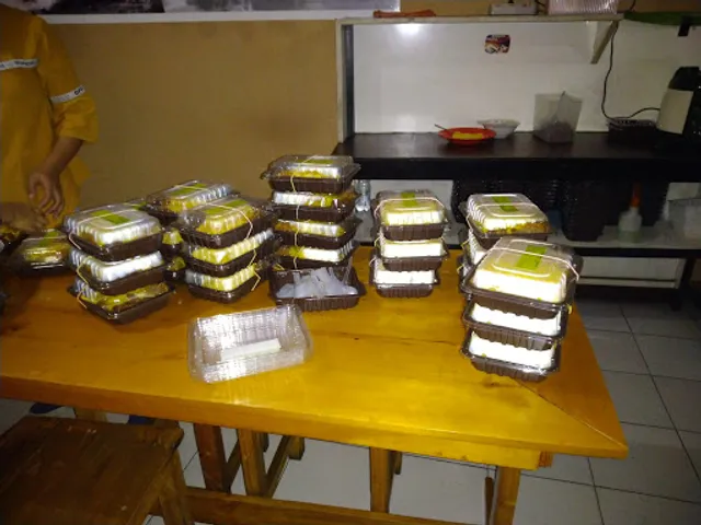 Nasi Kuning Ternate "YAYA"