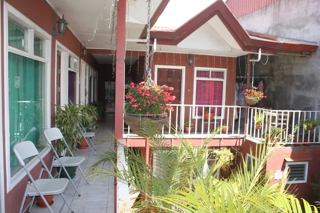 Monteverde Coati & Sloth Studios Apartaments Hotel - Laundry Service - Info Center