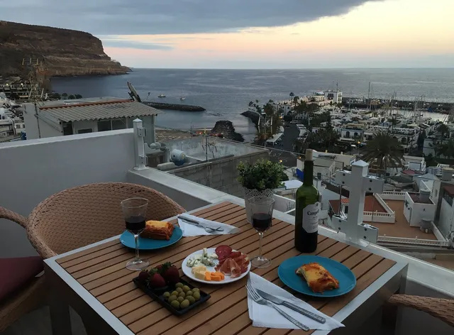 Bella Vista Sun Club