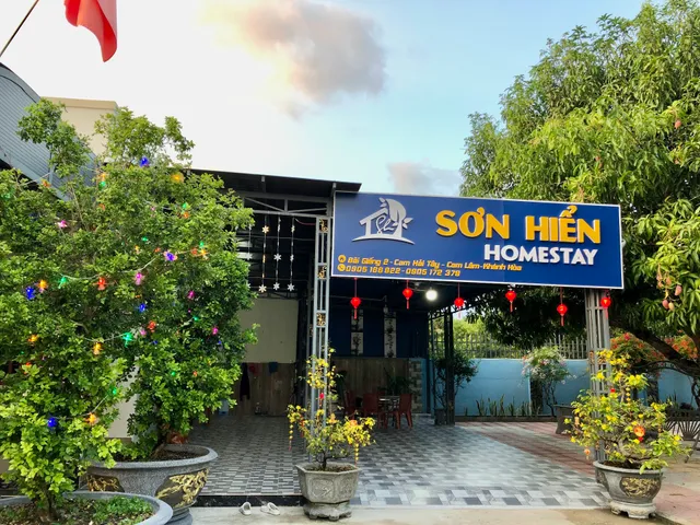 Sơn Hiển Hotel