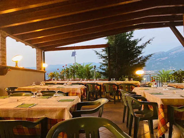 Ristorante Pizzeria Le Delizie Del Parco Di Angelo Nese