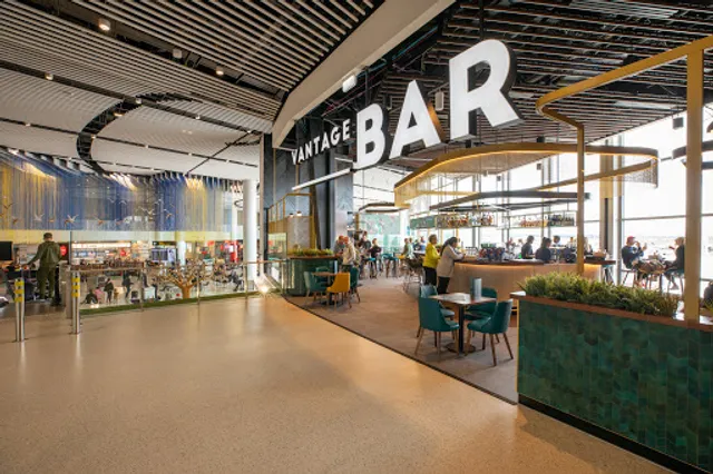 Vantage Bar