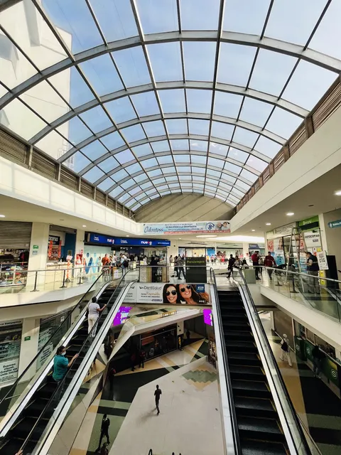 Centro Comercial El Punto de La Oriental