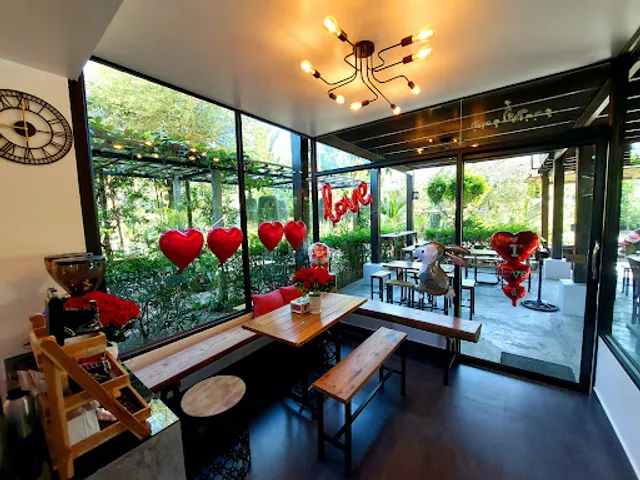 CHARIN​ CAFÉ​ PHANGNGA