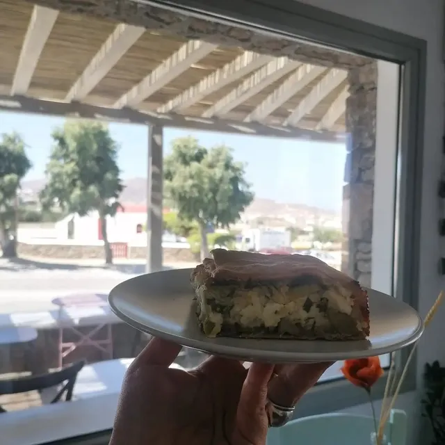 Horio Mykonos - Art House Cafe